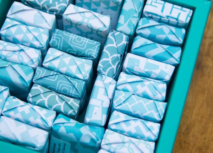 Σαπούνι ενεργού άνθρακα για το πρόσωπο - Image 4