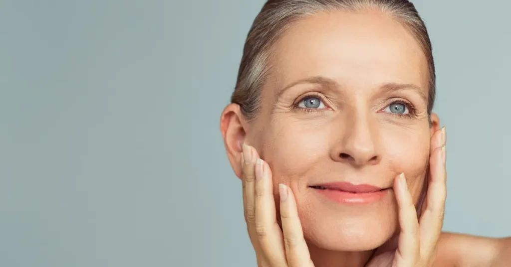 Γυναικείο πρόσωπο με ώριμο δέρμα